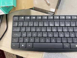 Logitech MK235 Combo Teclado y Ratón Inalámbrico
