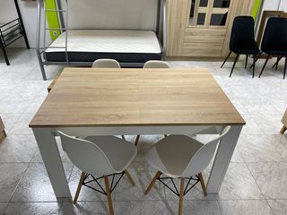 Mesa extensible + 4 sillas blancas
