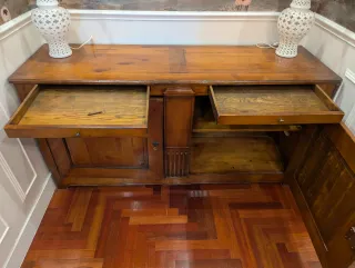 Mobiletto o mobile ausiliario in legno di ciliegio