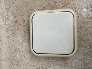 Enchufes e interruptores Simón 31 color marfil