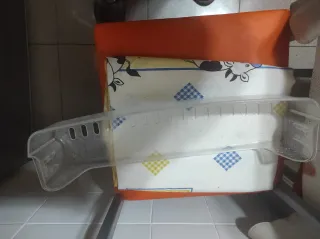 Estante Botellero Frigorífico Daewoo son tres.