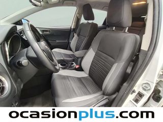 Toyota Auris 140H Touring Sports Active 100 kW (136 CV)