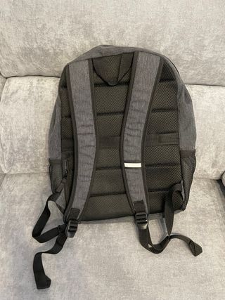 Mochila HP gris para portátil