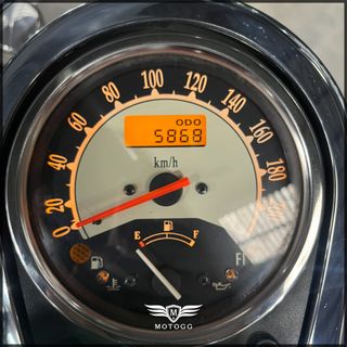 KAWASAKI VN 900 CLASSIC - 2010, 5868km y GARANTÍA