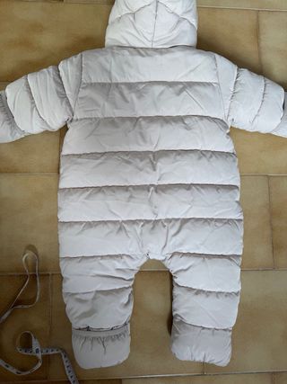 Buzo acolchado H&M bebé con pelo