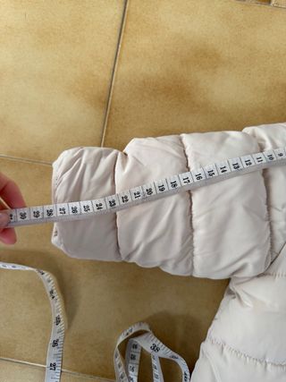 Buzo acolchado H&M bebé con pelo