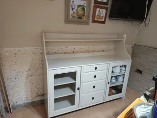 Mueble vitrina madera pintada 4 cajones