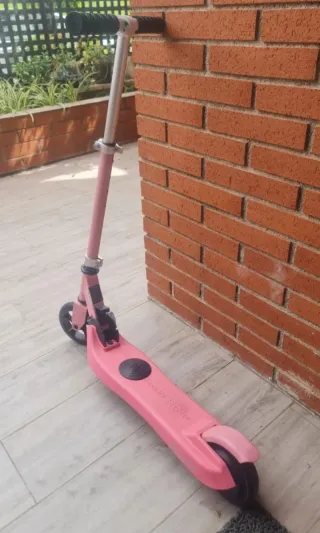 Patinete Eléctrico Rosa