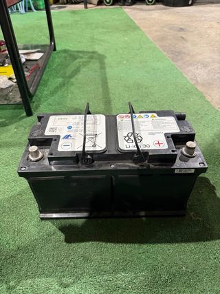 Batería Litio BMW M3 M4 F80 F82 F83 (Para reparar)