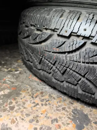 Par de neumáticos nuevos PIRELLI