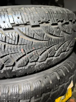 Par de neumáticos nuevos PIRELLI