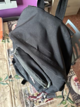 Mochila Eastpak Negra