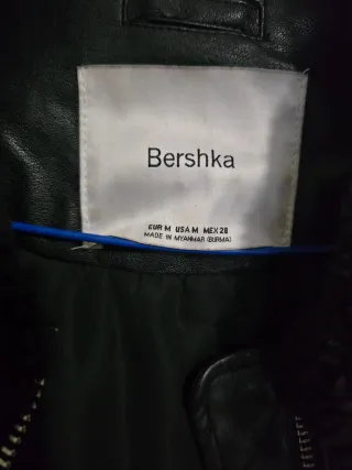 Cazadora aviador Bershka negra