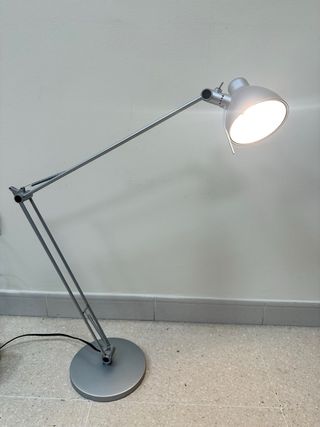 Flexo Metálico Ikea