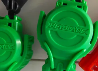 Lote Beyblade, Peonzas, Arena y Lanzadores