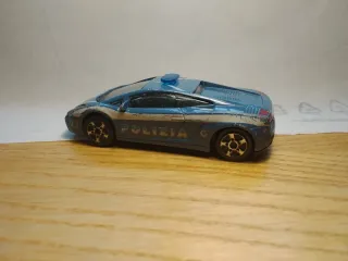 Lote 2 Miniaturas Bburago 1/43