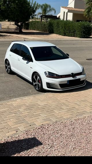 Volkswagen Golf 2014