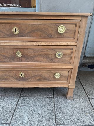 COMODA ANTIGUA