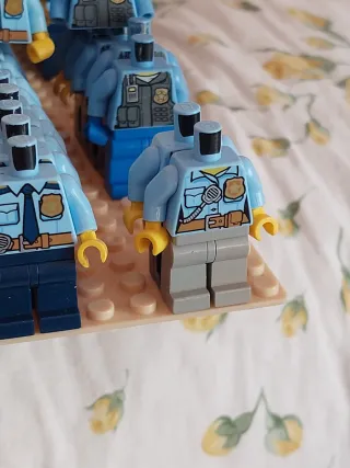 Lego minifigure polizia