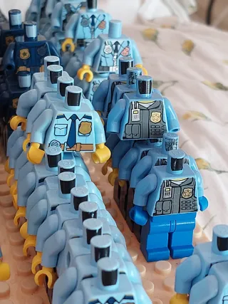 Lego minifigure polizia