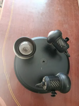 Lámparas de cristal y metal doradas