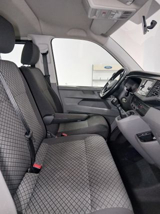 VOLKSWAGEN CARAVELLE CORTA KOMBI 2.0 TDI 110 CV