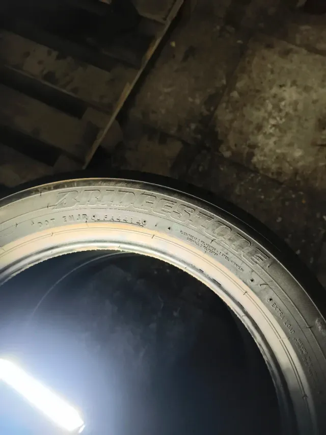 Par de neumáticos nuevos BRIDGESTONE