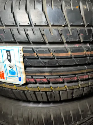 Par de neumáticos nuevos BRIDGESTONE