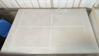 Tavolo in plastica bianco