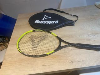 Raqueta de tenis Masspro con funda