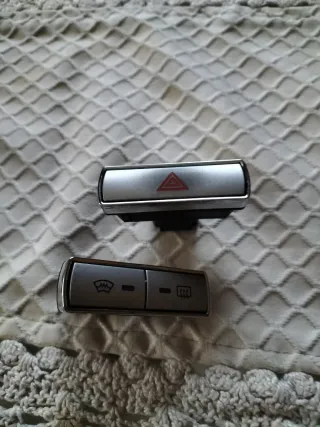 Botones Ford Mondeo: Emergencia y Desempañado