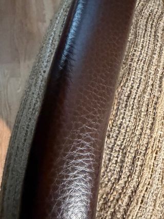 Sillón tela y patas madera