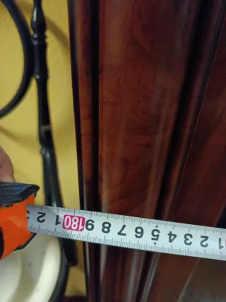 Vitrina clásica madera nogal