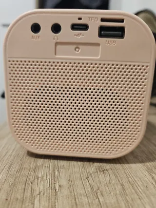 Altavoz Bluetooth Rosa con Luces LED