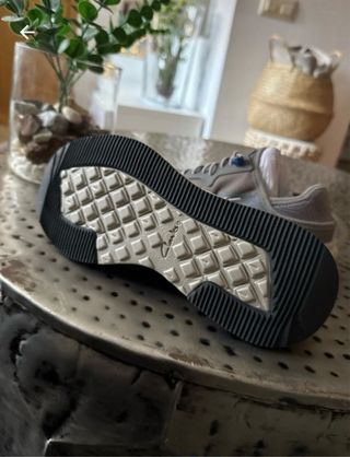 Zapatos Clarks grises