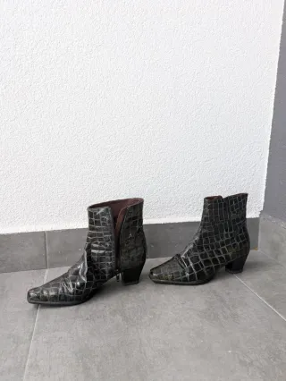 Botines efecto piel cocodrilo Laura By Lodi