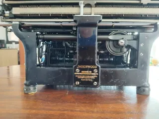 Máquina de escribir Underwood antigua