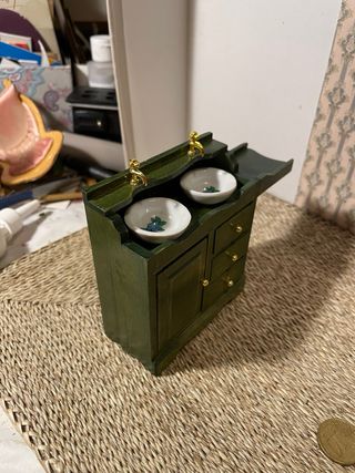 Lavandino verde per casa delle bambole