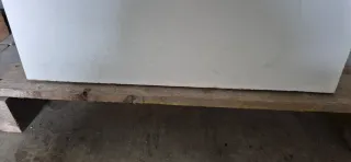 Puerta blanca con Marco