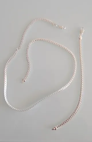 Juego de 3 colgantes y 3 pulseras.