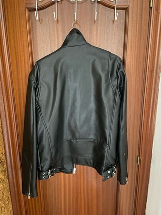 Chaqueta Cuero Negra Zara Talla L