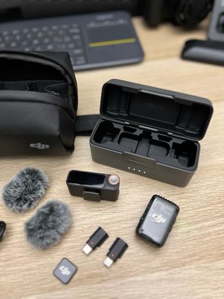 Micrófonos DJI Mic (2 TX + 1 RX + Funda)