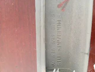 Moldura Luna Delantera Derecha Mercedes Vito W638