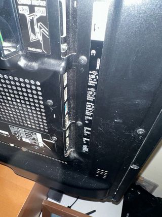 Panasonic TX-P65VT60E. Pantalla Rota en traslado.