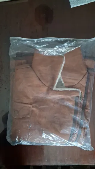 Cazadora Carhartt tipo piel forrada