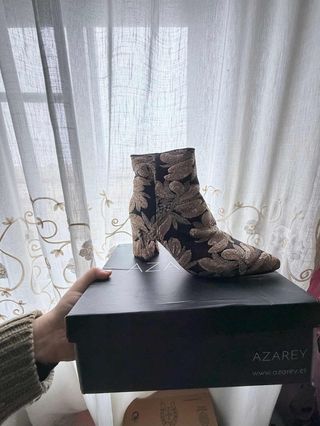 Botines Azarey bordados talla 41