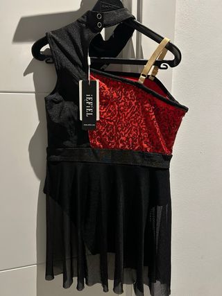 Maillot Patinaje Artístico Rojo y Negro