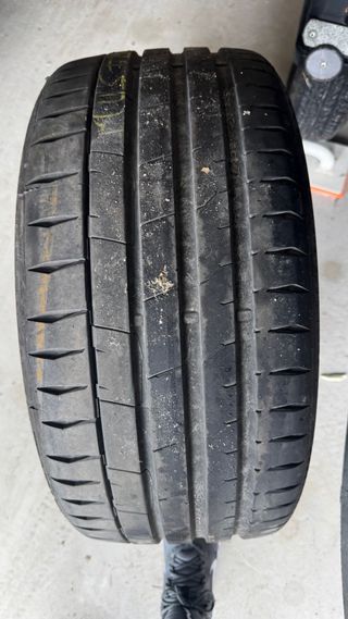 Neumáticos nuevos 255 35 R20 SportContact 7