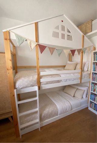 Litera infantil casa con tobogán