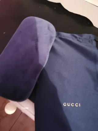 Estuche Gafas Gucci y Toallitas Limpiadoras